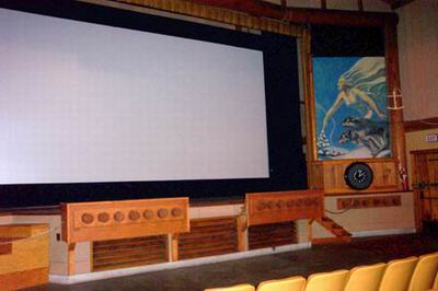 Pines Theatre - Screen (newer photo)